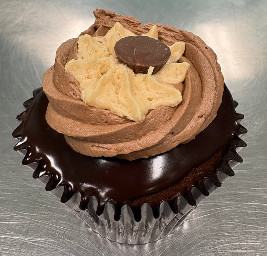 Peanut Butter Cup Cupcakes 6-Pack